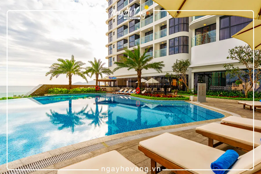 Bể bơi ngoài trời Vinpearl Condotel Beach Front Nha Trang