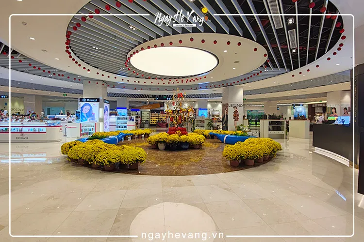 Trung tâm mua sắm Gold Costa Mall